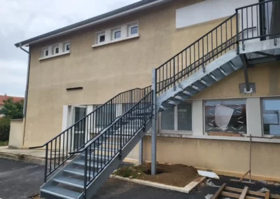 ECOLE MEZIEU